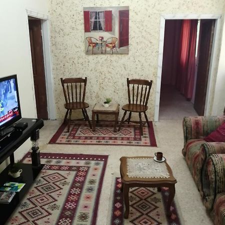 Ot Apartment Мадаба Екстериор снимка